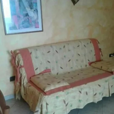 Appartamenti da Melina, per qualsiasi informazioni e prenotazioni solo tramite numero di telefono: 3899169679 *